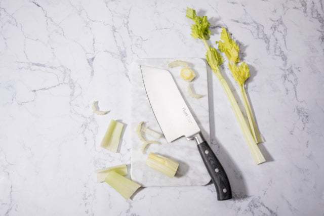 Chinesisches Hackmesser der Serie Elegant von Carote mit rostfreier Edelstahlklinge und ergonomischem schwarzem Griff