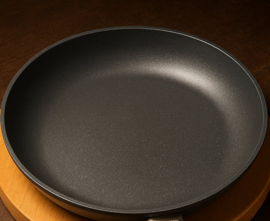 Alugusspfanne Edition 13 flache Version Nahaufnahme